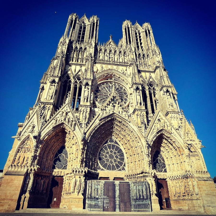 Charme De L'Ancien Pour Cet Appartement Entierement Renove Dans L'Hypercentre De Reims Ngoại thất bức ảnh