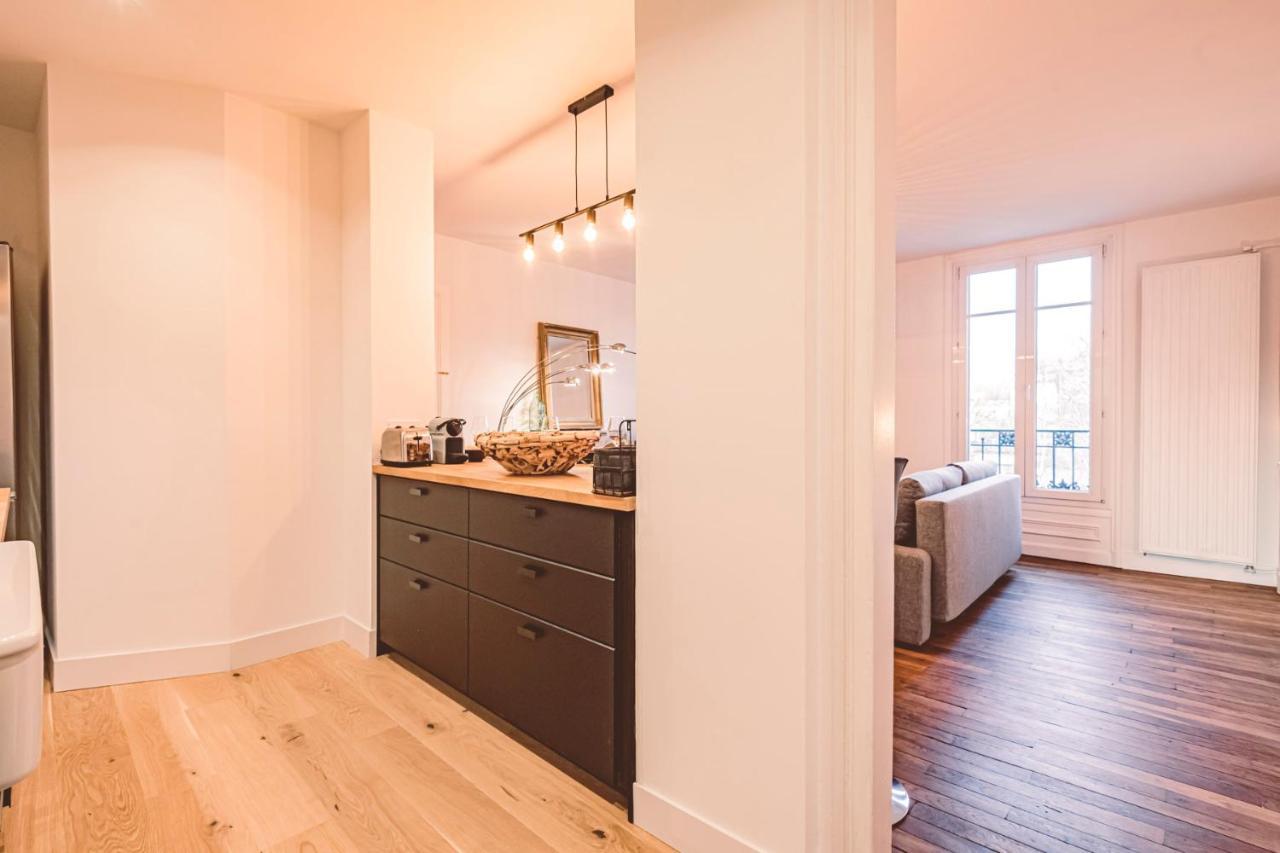 Charme De L'Ancien Pour Cet Appartement Entierement Renove Dans L'Hypercentre De Reims Ngoại thất bức ảnh