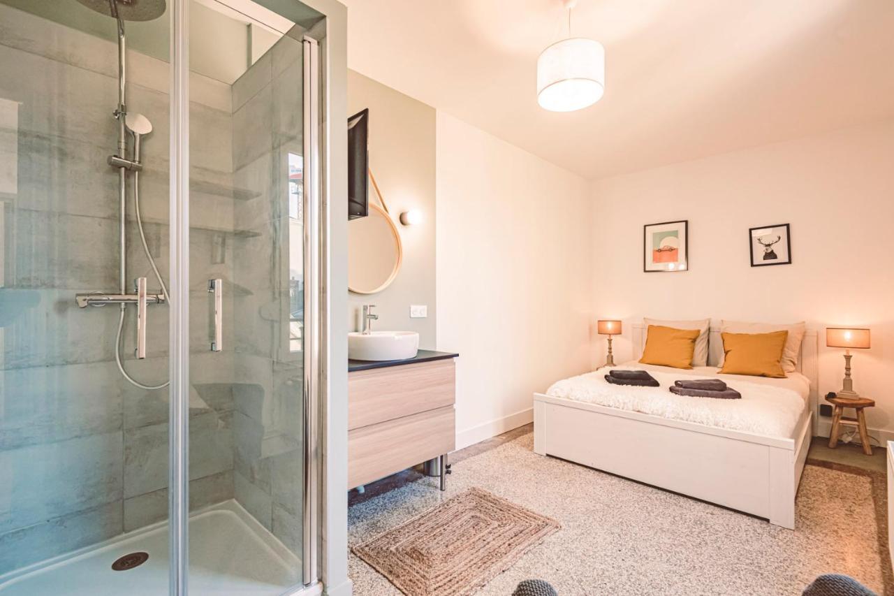 Charme De L'Ancien Pour Cet Appartement Entierement Renove Dans L'Hypercentre De Reims Ngoại thất bức ảnh