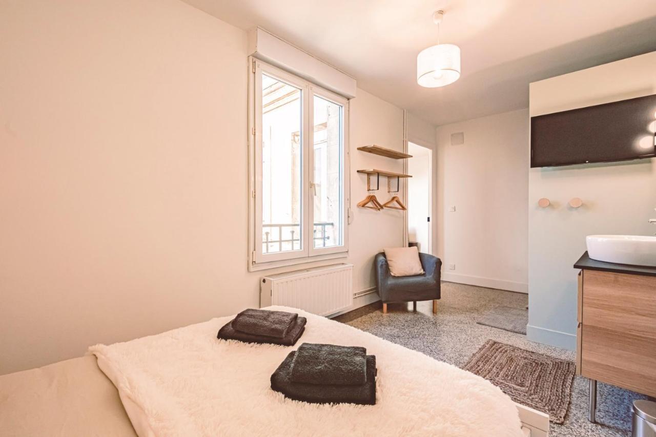 Charme De L'Ancien Pour Cet Appartement Entierement Renove Dans L'Hypercentre De Reims Ngoại thất bức ảnh