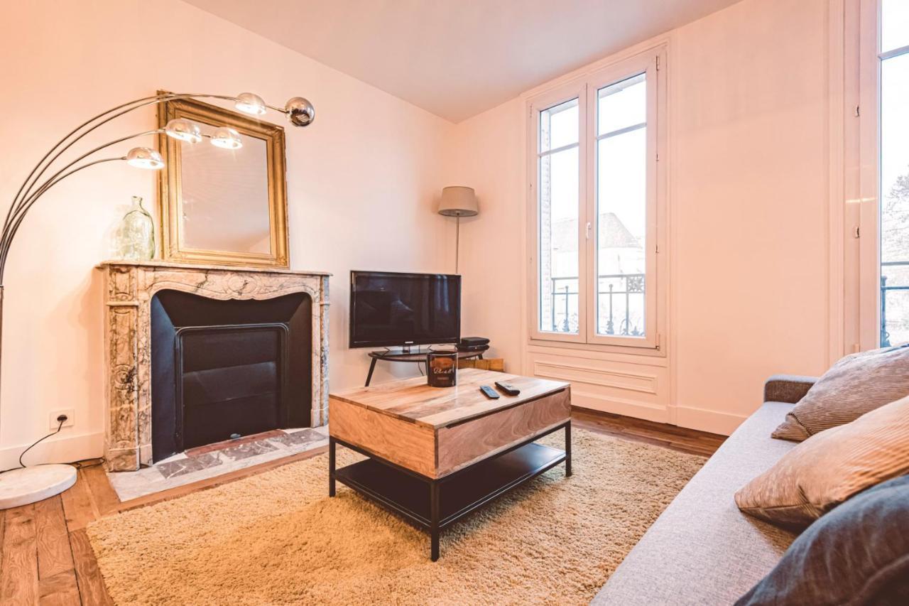 Charme De L'Ancien Pour Cet Appartement Entierement Renove Dans L'Hypercentre De Reims Ngoại thất bức ảnh